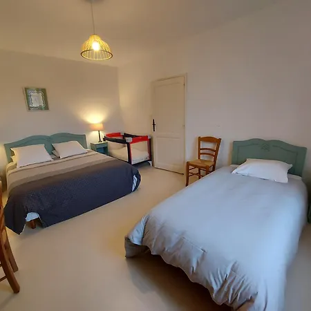 Le Presbytere * Saint-Pierre-Sur-Erve