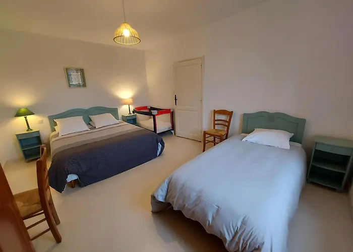 Le Presbytere * Saint-Pierre-Sur-Erve